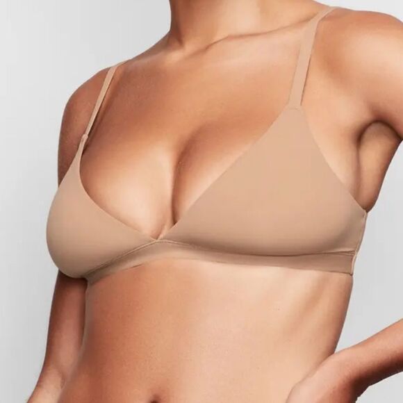 Skims bralette  - Picture 3 of 5